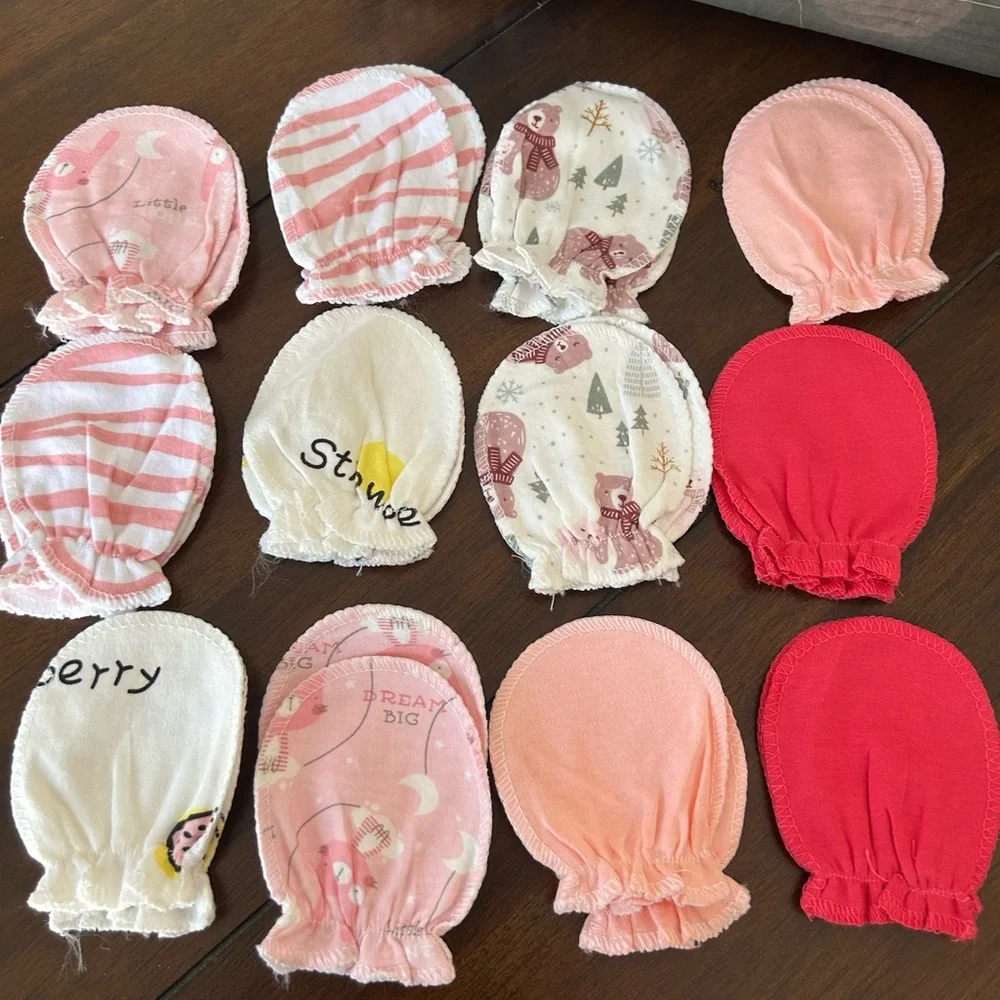 Amazon Kids Mittens Set - Pink, Red, White